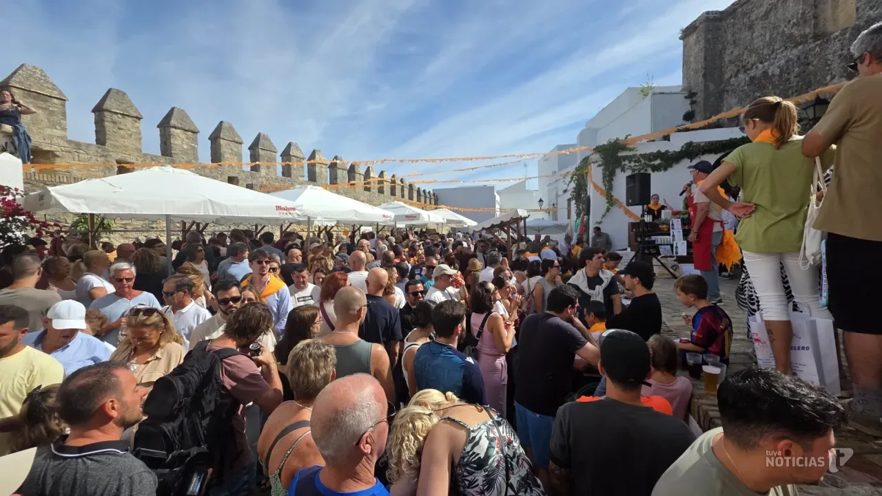 Vejer se rinde al lomo en manteca: lleno absoluto en una jornada que desbordó sabor, tradición y orgullo local
