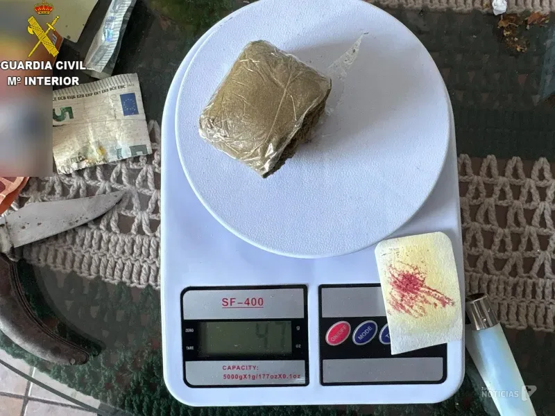 Desmantelado un punto de venta de drogas a metros de un colegio en Conil