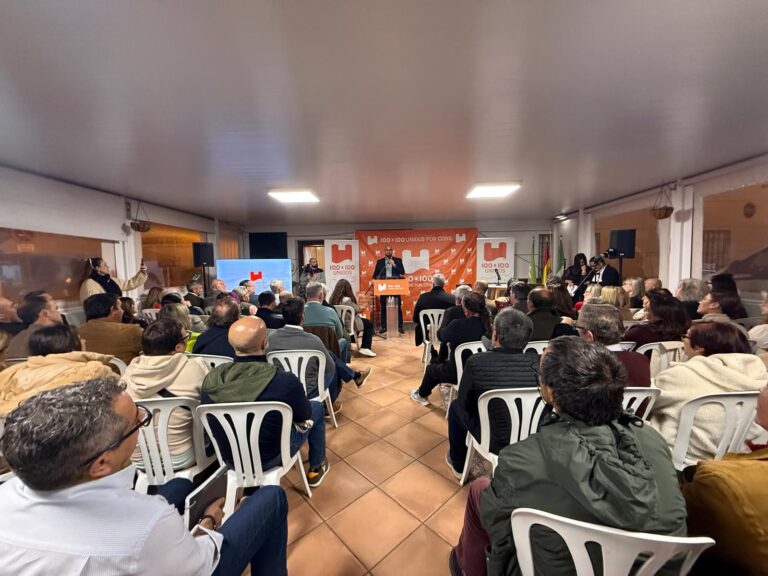Terremoto político en Conil: el partido Siempre Conil se integra en 100×100 Unidos y cambia el tablero municipal