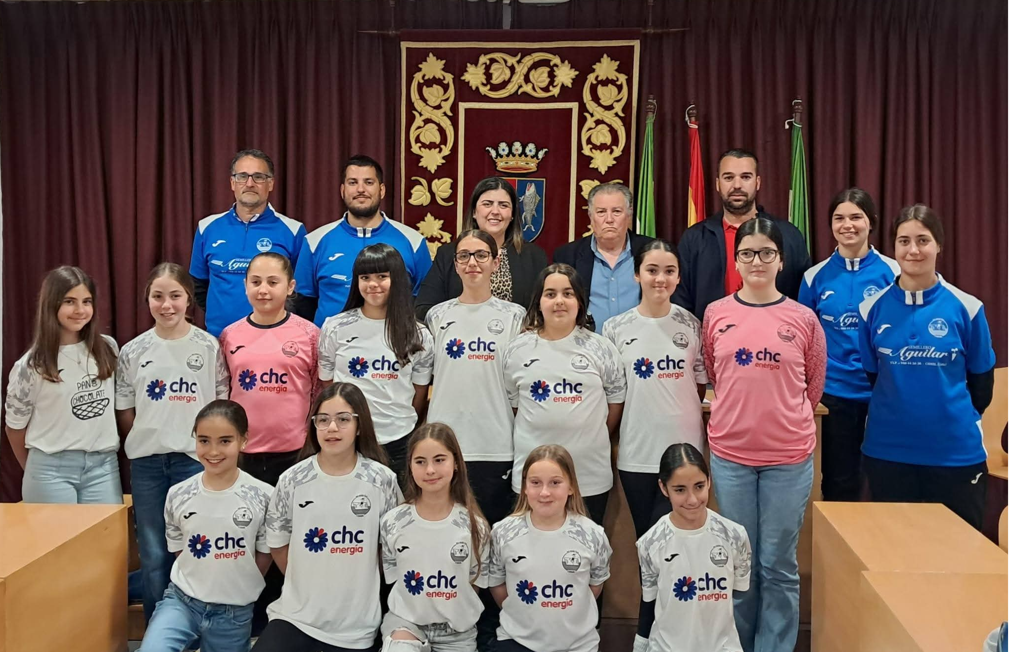 Conil celebra un triunfo sin precedentes: El equipo femenino del Burreño hace historia