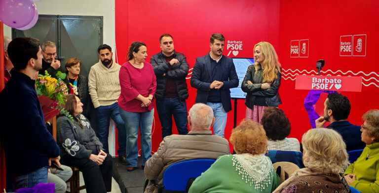 Homenaje a Pepa Trausca reúne a casi 200 mujeres en el IV Foro de la Mujer Barbateña