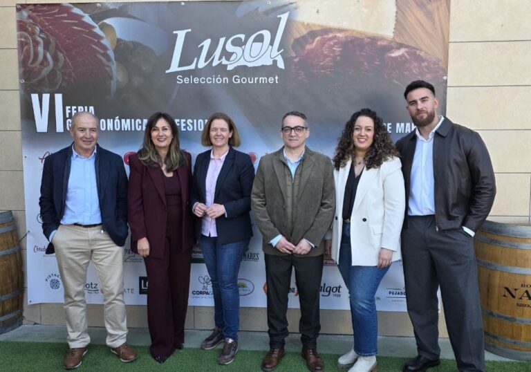 Lusol abre en Chiclana su feria gastronómica más multitudinaria