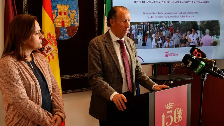 El alcalde presenta el Plan de Inversiones Prioritarias para Chiclana dirigido a la Junta de Andalucía