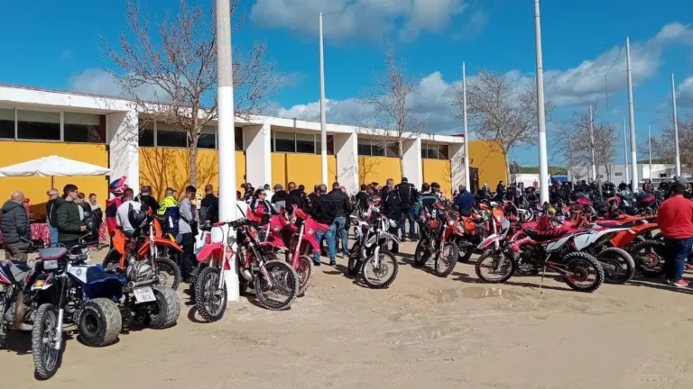 Medina Sidonia vibra con más de 100 motos en la Ruta del Toro