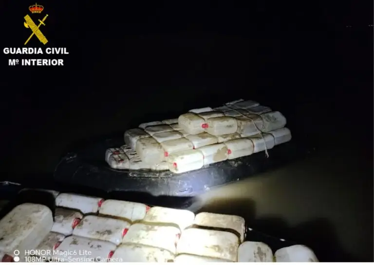 Golpe al narcotráfico en Barbate, Chiclana y el río Guadalete: incautadas 467 petacas y 7 embarcaciones