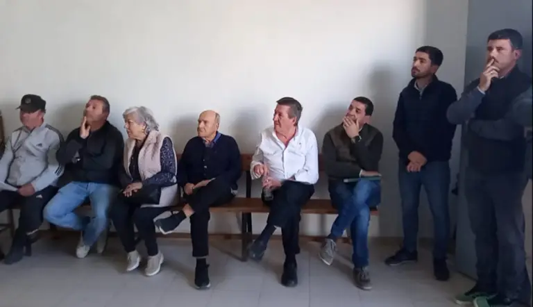 El PSOE denuncia la “opacidad” en una reunión con el sector pesquero