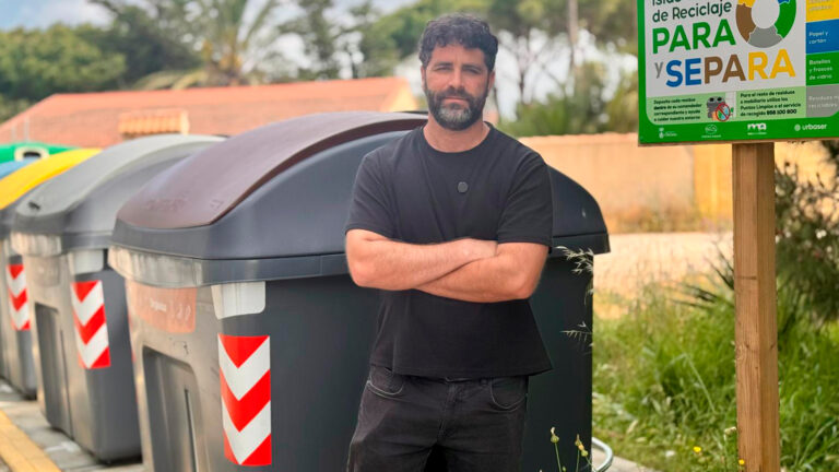 El contenedor marrón ya llega al diseminado de Chiclana