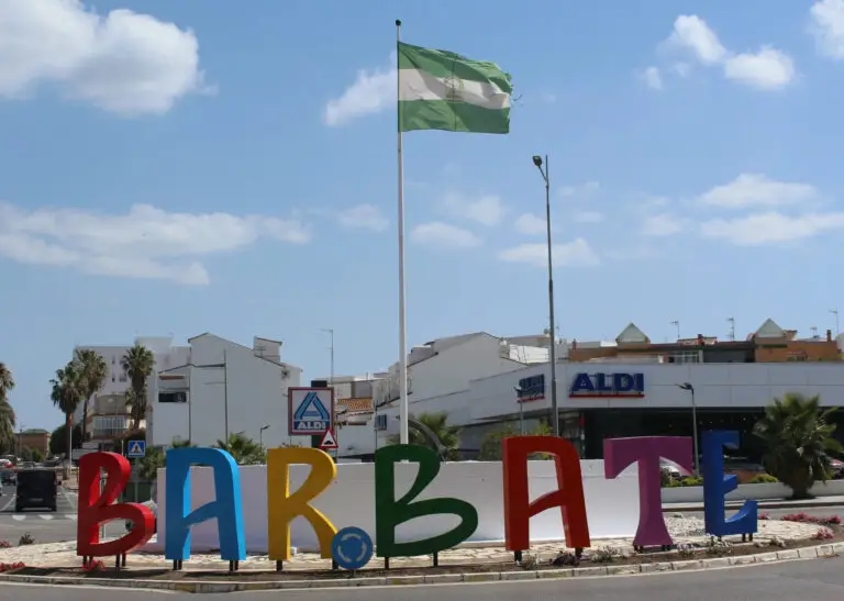 Barbate impulsa un ambicioso plan para conectar a los colectivos más vulnerables con el empleo real