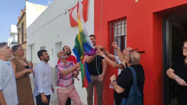 Víctor Gutiérrez participa en el II Orgullo Barbateño organizado por el PSOE